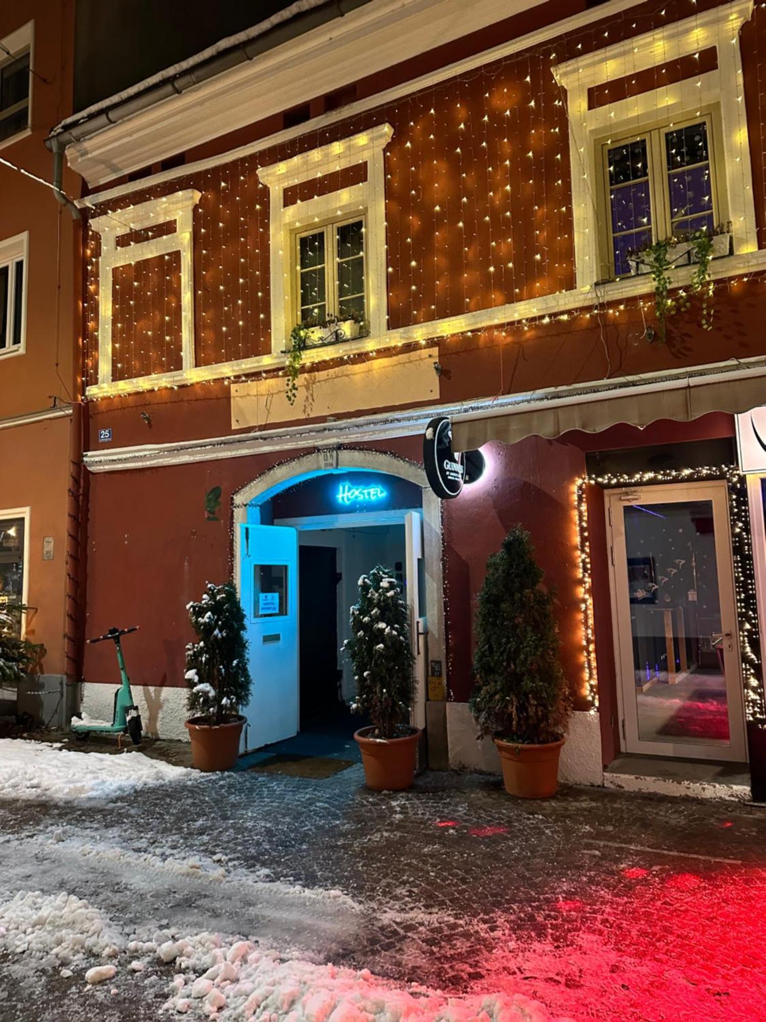 Hostel Lovely Rooms, City Center, Shared Bathroom, Windows To Corridor Villach Eksteriør billede
