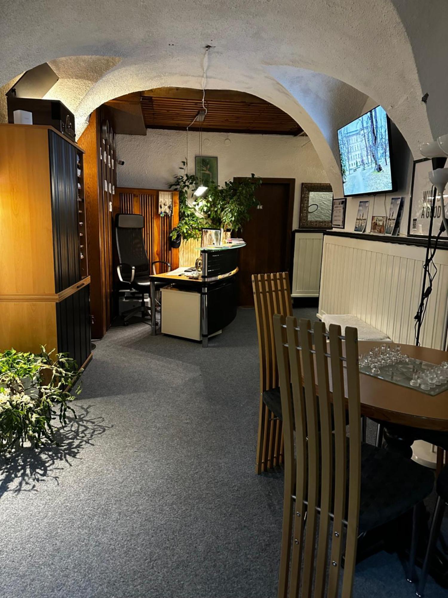 Hostel Lovely Rooms, City Center, Shared Bathroom, Windows To Corridor Villach Eksteriør billede